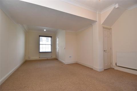 3 bedroom terraced house to rent, East Hill, Colchester, Essex, CO1