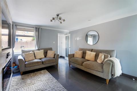 22 Ross Drive, Airdrie, ML6 9TX