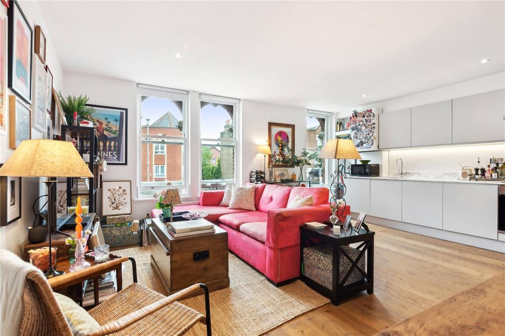 Garratt Lane, SW18 1 bed apartment - £415,000