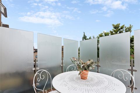 Flat B, 396 Garratt Lane, London, SW18 4HP