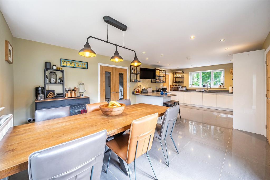 Kitchen/Dining Area