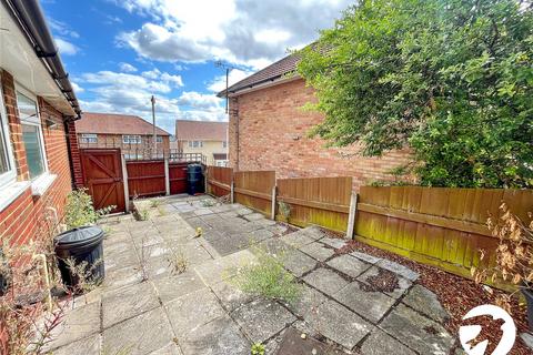24 Clifton Close, Rochester, ME2 2HG