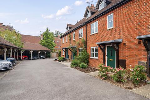 3 bedroom terraced house for sale, Barnes Wallis Avenue, Christs Hospital, Horsham