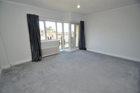 3 bedroom flat to rent, Berryknowes Road, Cardonald, Glasgow, G52 2TT