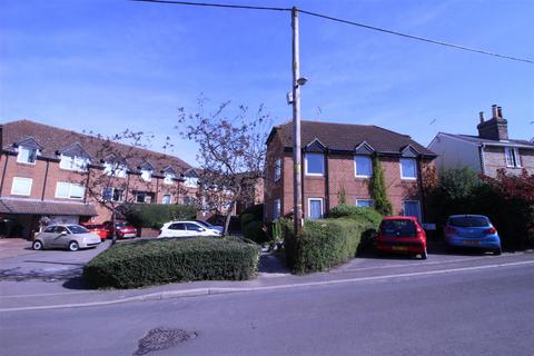 2 bedroom flat for sale, Robinsbridge Road, Coggeshall