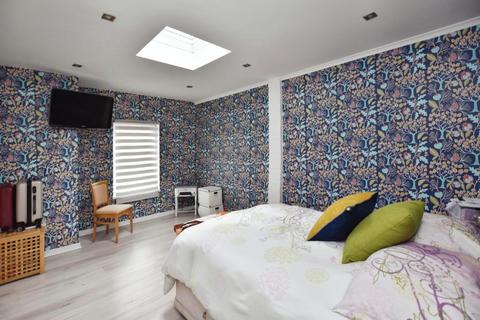 3 Churston Close, Bristol, BS14 0HX