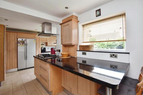3 Churston Close, Bristol, BS14 0HX