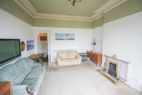 1 bedroom flat for sale, Grove Park Road-Hillside Location with Huge Potential