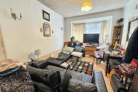 3 bedroom terraced house for sale, Meath Road, London