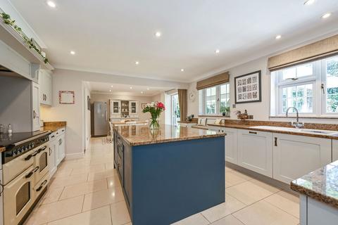 5 bedroom detached house for sale, Rowan House, South Town Road, Medstead