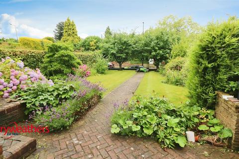 132 Doncaster Road, Thrybergh, Rotherham, S65 4BG