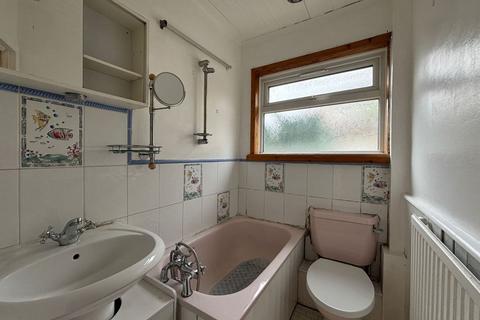 8 Dickensons Lane, London, SE25 5HJ