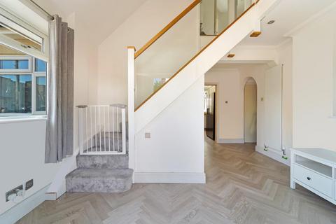 4 Ballards Green, Burgh Heath, Tadworth, KT20 6DA