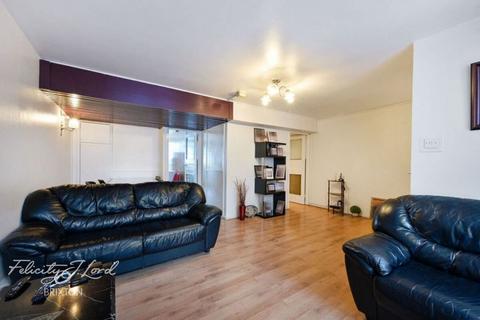 3 bedroom flat for sale, Odin House, Flaxman Road, London, SE5