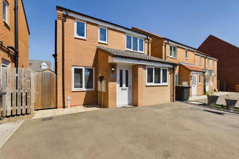 3 bedroom detached house for sale, Furnace Close, North Hykeham, Lincoln