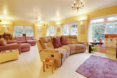 4 bedroom bungalow for sale, Foxhall Road, Ipswich, Suffolk, IP4