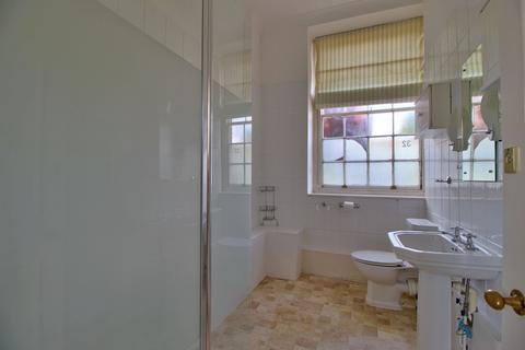 32 Swallowfield Park, Swallowfield, Reading, RG7 1TG