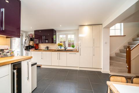 168 Cotterells, Hemel Hempstead, HP1 1JW