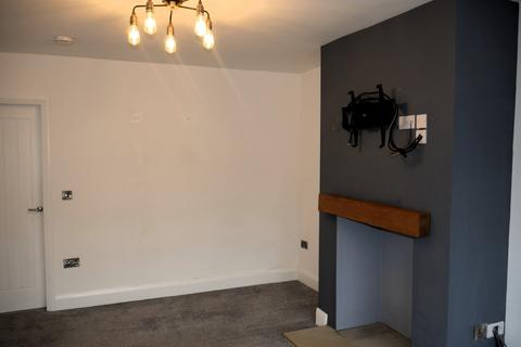 2 bedroom terraced house to rent, Ing Head Terrace, Halifax, West Yorkshire, HX3