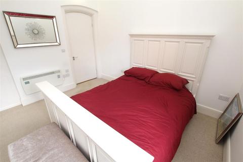 2 bedroom apartment to rent, The Galleries, Warley, Brentwood