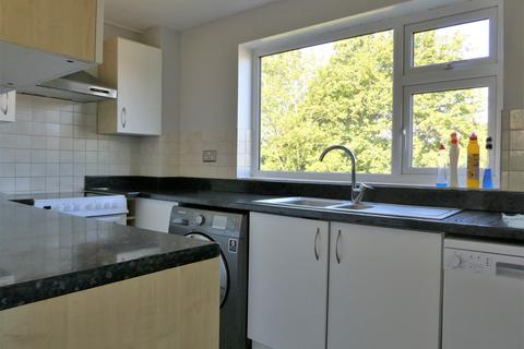 2 bedroom flat to rent, 19 Cherwell Banks