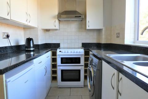 2 bedroom flat to rent, 19 Cherwell Banks