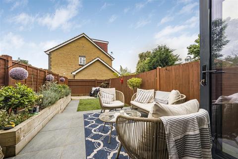 3 bedroom terraced house for sale, Clydesdale Close, Isleworth