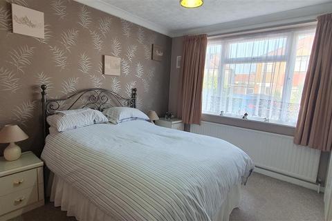 33 Warfield Road, Feltham, TW14 8AD