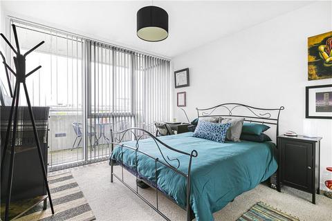 1 bedroom apartment for sale, Colonial Drive, London, W4