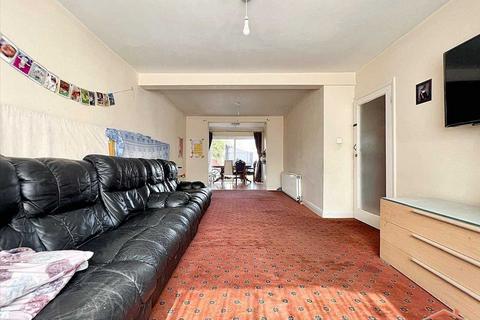 4 bedroom end of terrace house for sale, Bridgewater Gardens, Edgware