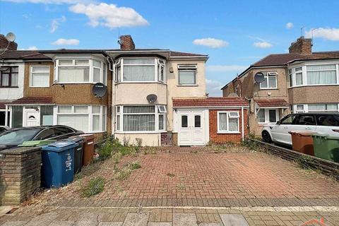 4 bedroom end of terrace house for sale, Bridgewater Gardens, Edgware