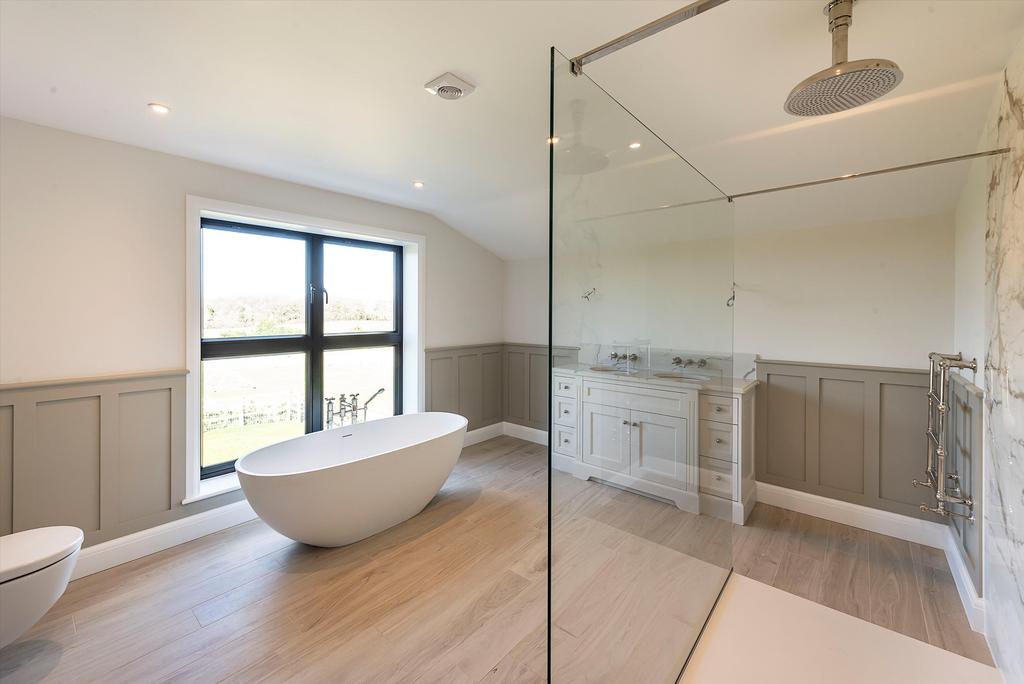 Luxury en suite bath