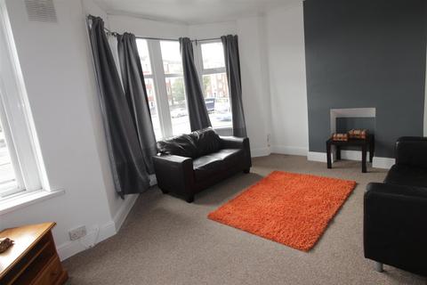 2 bedroom flat to rent, North Road, Cardiff CF14