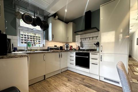 12 Northcote Road, London, E17 7DU