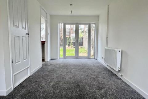 3 bedroom house to rent, Eriswell Drive, Lakenheath IP27