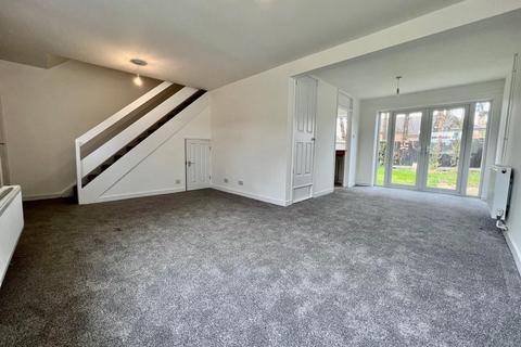 3 bedroom house to rent, Eriswell Drive, Lakenheath IP27