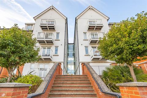 2 bedroom apartment for sale, PEMBURY ROAD, Westcliff-On-Sea