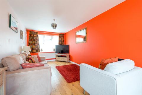 6 Meadows Way, Hadleigh, Ipswich, IP7 5DX