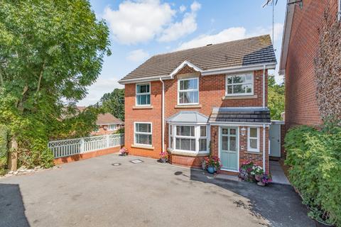 4 bedroom detached house for sale, Reynard Close, Webheath, Redditch, Worcestershire, B97