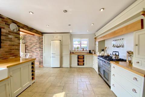 4 bedroom detached house for sale, Pump Lane, Saltfleet, Louth