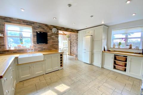 4 bedroom detached house for sale, Pump Lane, Saltfleet, Louth