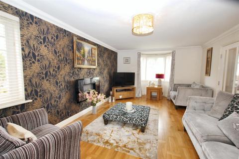 3 Beechwood Gate, Lanark, ML11 9FL