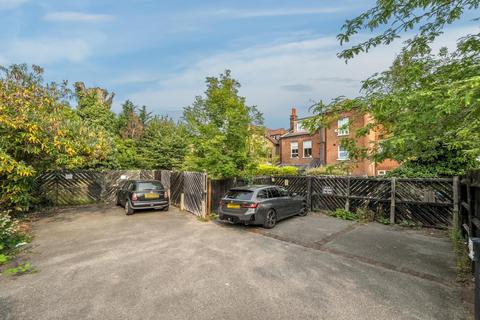 32a Manor Road, Beckenham, BR3 5LE