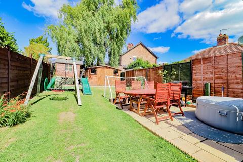 2 bedroom end of terrace house for sale, Grange Avenue, Grangefield, Stockton-On-Tees, TS18 4PT