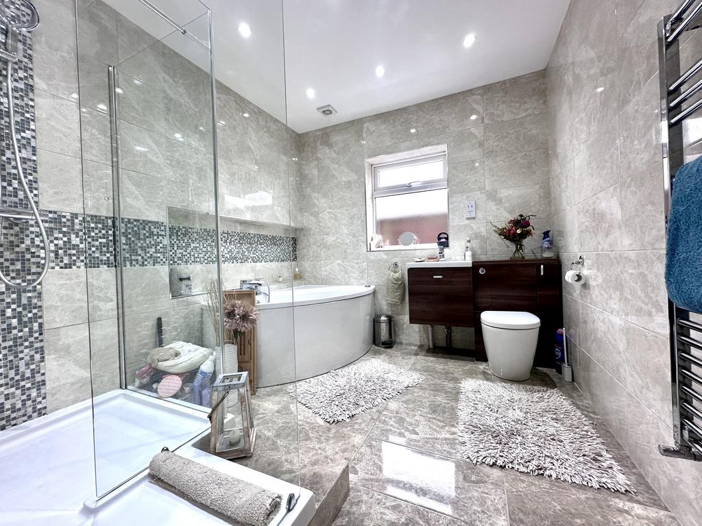 Ground Floor Bathroom