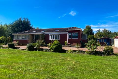 3 bedroom detached house for sale, Towpath, Shepperton TW17