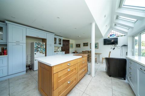 4 bedroom detached house for sale, Abbots Road, Abbots Langley, Hertfordshire, WD5 0AZ