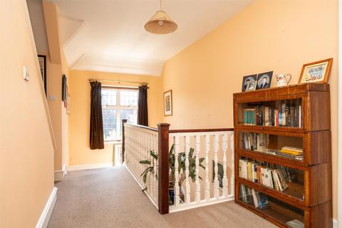 18 Abbots Road, Abbots Langley, WD5 0AZ