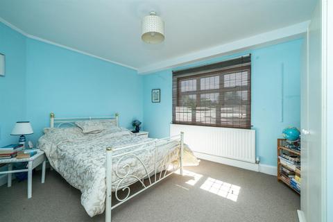 18 Abbots Road, Abbots Langley, WD5 0AZ