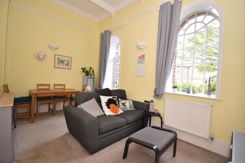8 Powderham Walk, Exminster, Exeter, EX6 8TW